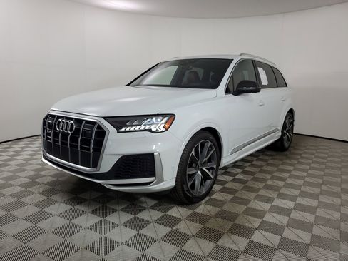 Certified 2022 Audi SQ7 Prestige w/ Prestige Package image 4