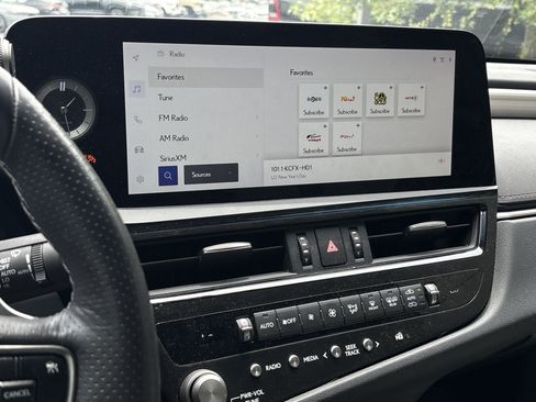 Used 2023 Lexus ES 350 F Sport w/ Accessory Package (Z1) FWD image 5