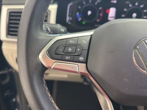 Certified 2023 Volkswagen Atlas SE w/ Panoramic Sunroof Package image 12