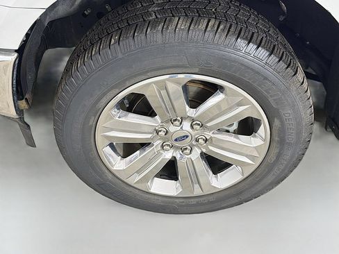 Used 2019 Ford F150 XLT w/ Equipment Group 302A Luxury AWD/4WD image 19