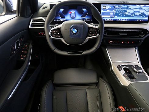 Used 2025 BMW 330i xDrive Sedan w/ Premium Package image 15