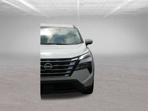Used 2025 Nissan Rogue SV FWD image 42