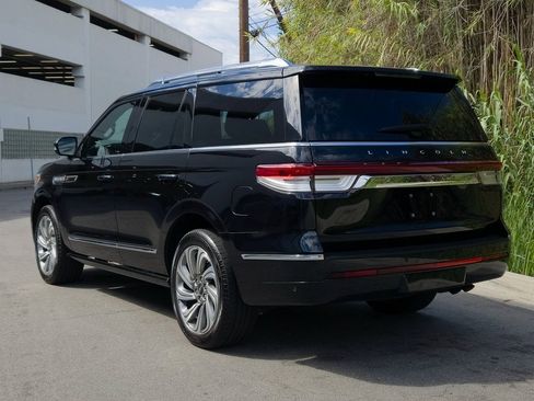 Used 2023 Lincoln Navigator Reserve image 29
