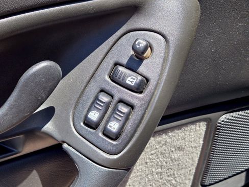Used 2002 Chevrolet Camaro Z28 RWD image 14