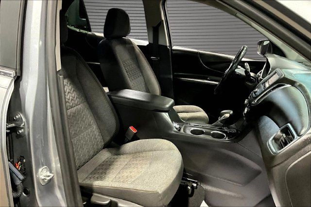 Used 2023 Chevrolet Equinox LT FWD image 27