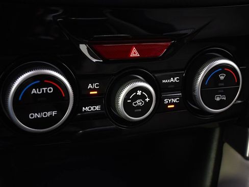 Used 2023 Subaru Forester Limited image 31