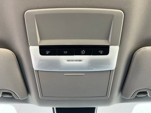 Used 2025 Nissan Altima 2.5 SV image 17