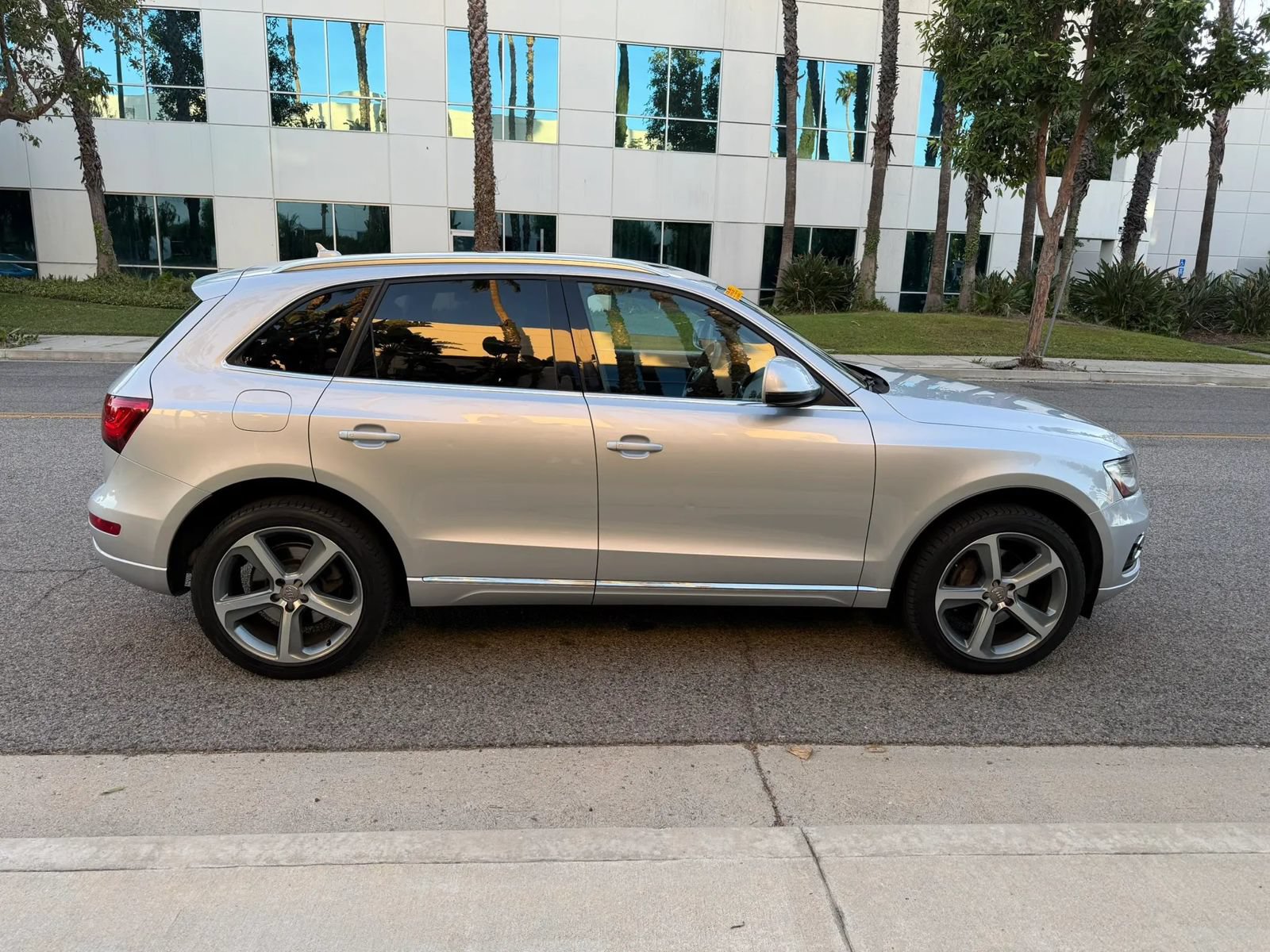 Used 2014 Audi Q5 TDI Premium Plus AWD/4WD image 4