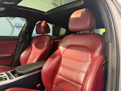 Used 2021 Kia Stinger GT2 AWD/4WD image 17
