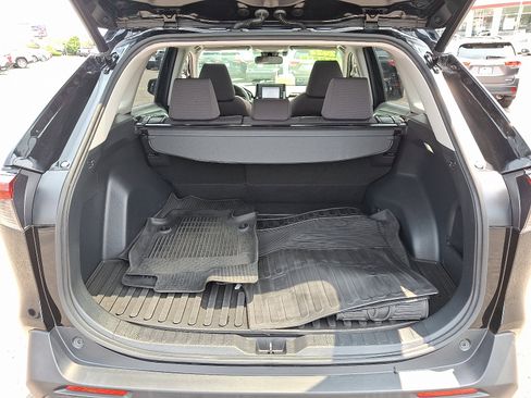 Certified 2022 Toyota RAV4 XLE w/ Convenience Package image 29