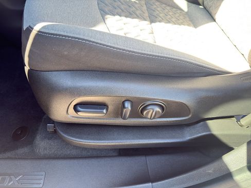 Used 2023 Chevrolet Equinox LS w/ LS Convenience Package AWD/4WD image 15