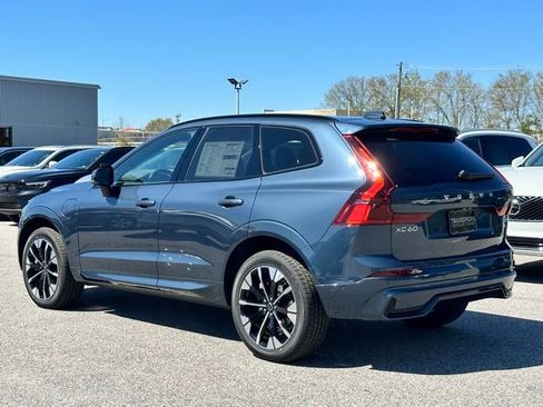 New 2026 Volvo XC60 T8 Plus w/ Protection Package Premier image 28
