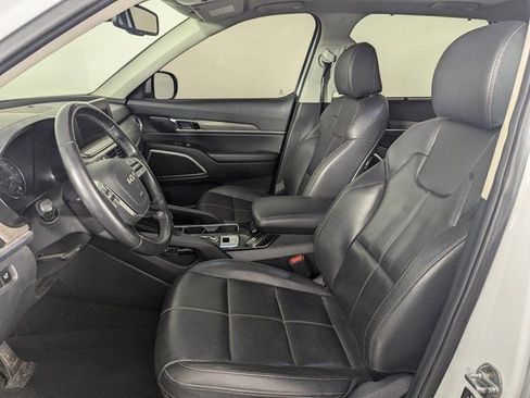 Used 2022 Kia Telluride EX w/ EX Premium Package image 10