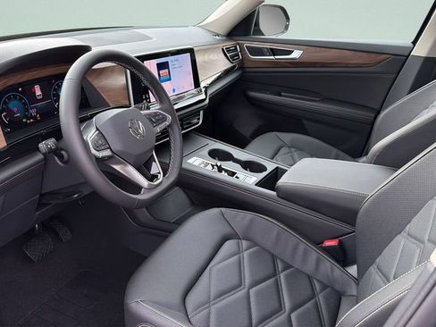 New 2026 Volkswagen Atlas SE FWD image 25