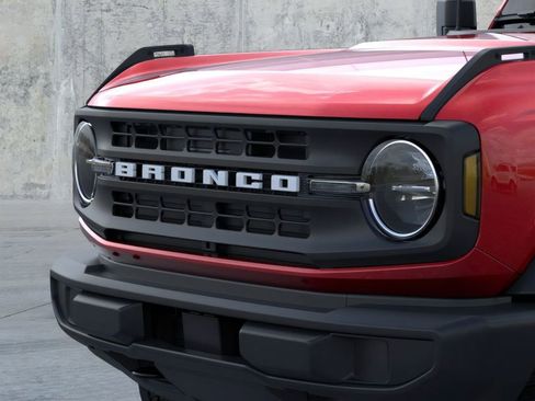 New 2025 Ford Bronco 4-Door AWD/4WD image 19