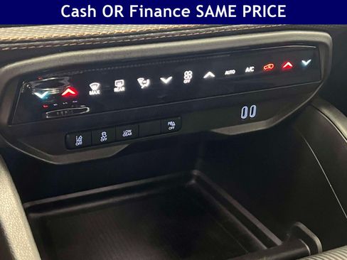 Used 2026 Jeep Cherokee Limited AWD/4WD image 24