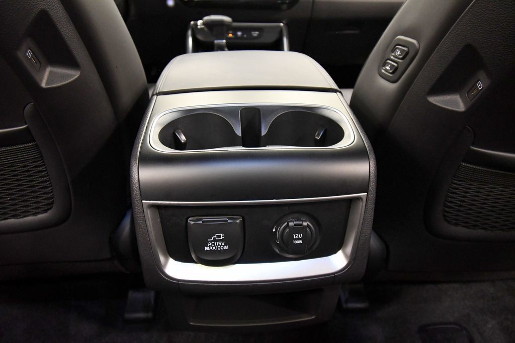 Certified 2026 Kia Carnival SX w/ SX Dark Edition Package FWD image 19