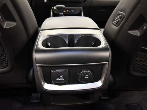 Certified 2026 Kia Carnival SX w/ SX Dark Edition Package FWD image 19