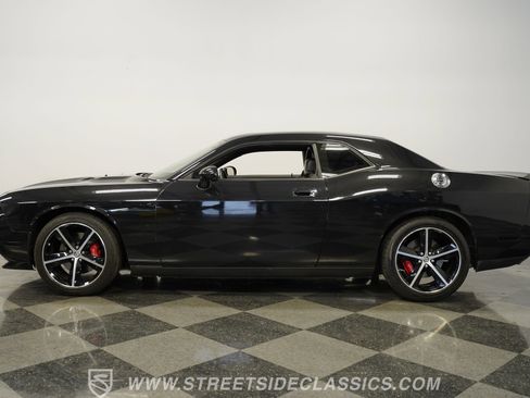 Used 2010 Dodge Challenger SRT8 w/ SRT Option Group II image 7