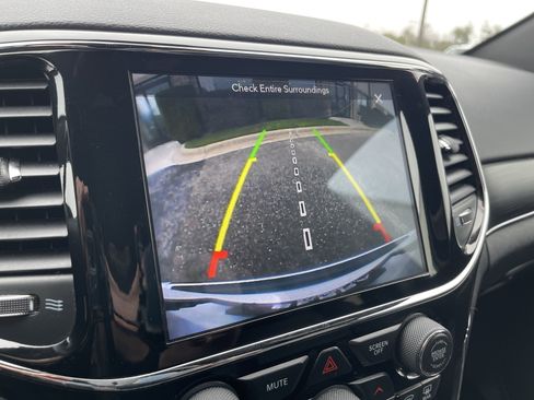 Used 2019 Jeep Grand Cherokee Limited image 19