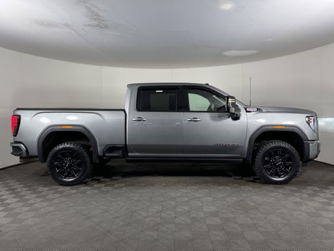 Used 2025 GMC Sierra 2500 AT4 w/ AT4 Premium Plus Package image 5
