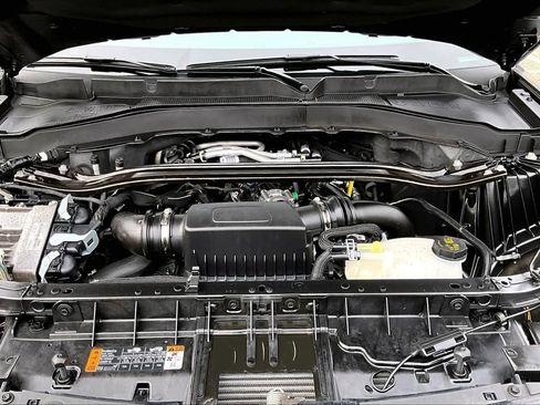 Certified 2025 Ford Explorer ST image 38