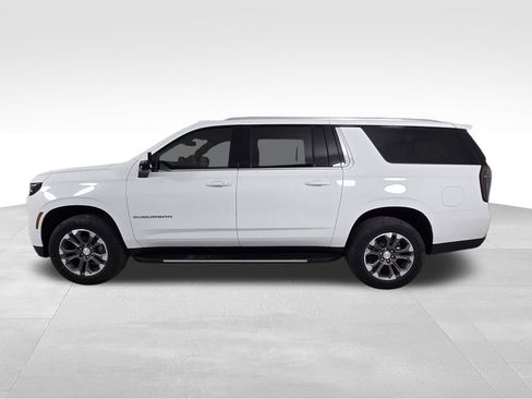 New 2026 Chevrolet Suburban LT w/ Comfort Package RWD image 4