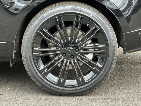 New 2026 Land Rover Range Rover Long Wheelbase SE AWD/4WD image 11