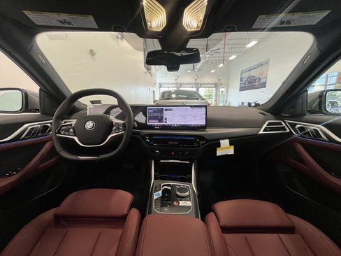 Used 2025 BMW i4 xDrive40i w/ Premium Package image 16