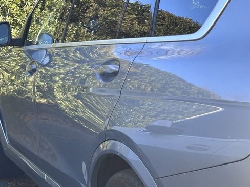 Used 2023 BMW X7 xDrive40i w/ Premium Package image 10