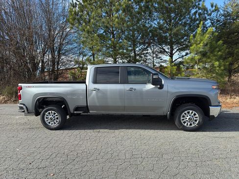 New 2026 Chevrolet Silverado 2500 LT w/ All Star Edition image 6