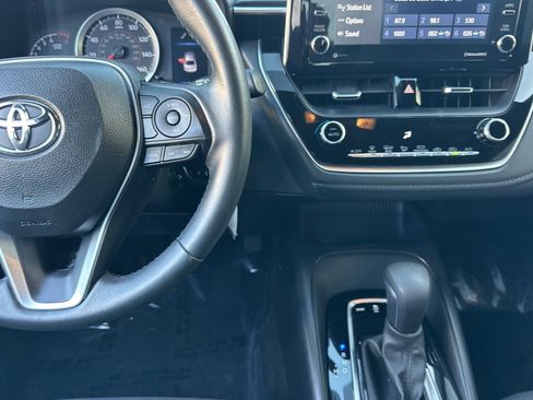 Used 2021 Toyota Corolla SE image 29