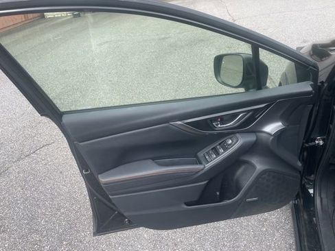 Used 2020 Subaru Crosstrek 2.0i Limited w/ Moonroof Package w/Navigation AWD/4WD image 11