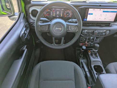 Used 2026 Jeep Wrangler Unlimited Sport AWD/4WD image 13