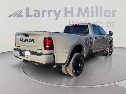 New 2027 RAM 3500 Big Horn AWD/4WD image 5