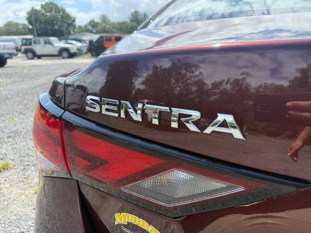Used 2025 Nissan Sentra SV FWD image 16