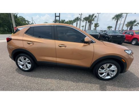 Used 2024 Buick Encore GX Preferred w/ Advanced Technology Package FWD image 9