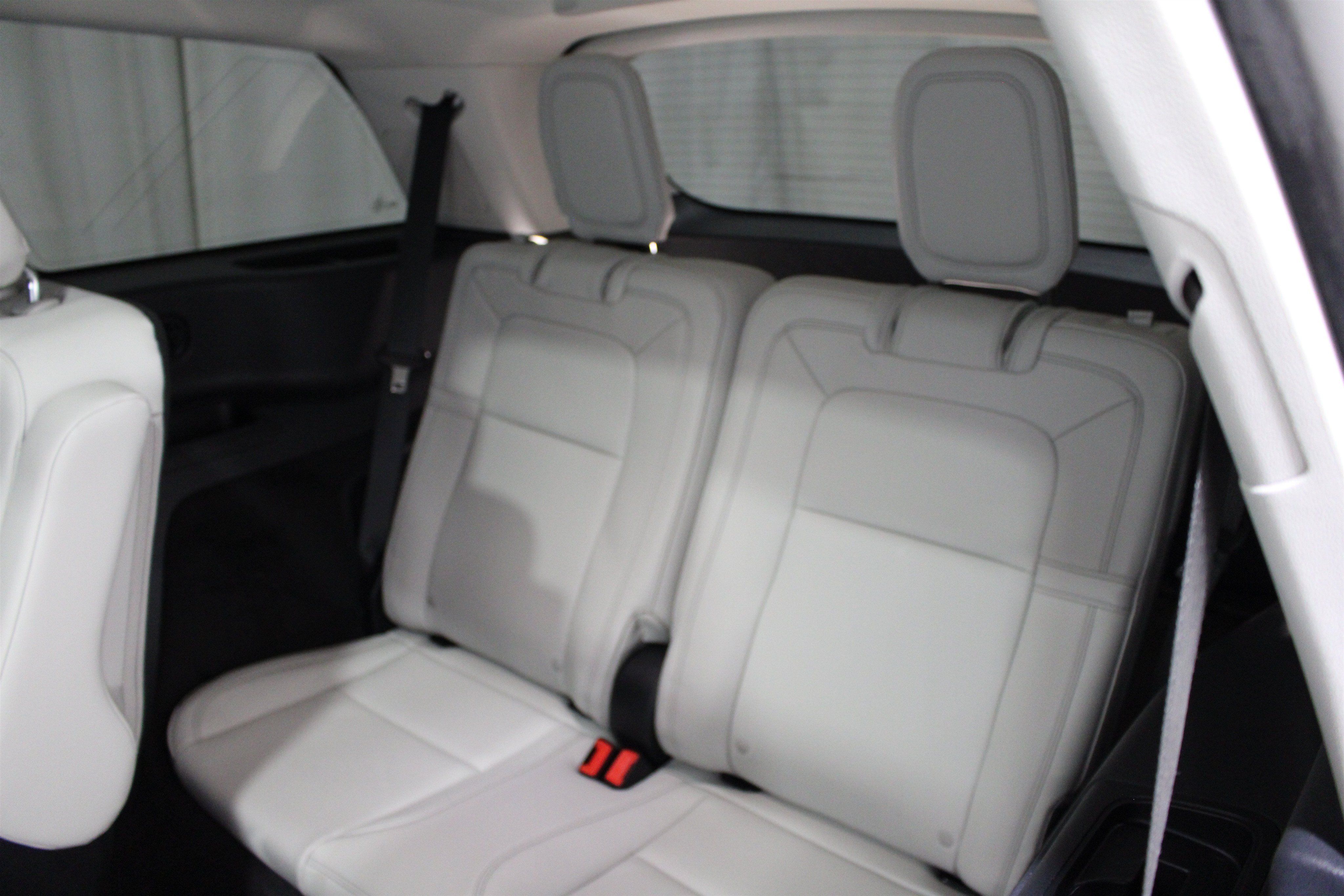 Certified 2026 Lincoln Aviator Reserve AWD/4WD image 23