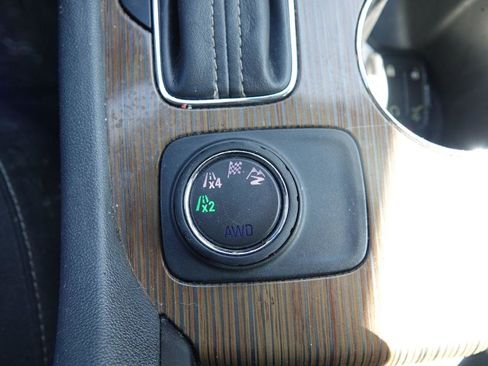 Used 2019 GMC Acadia SLE AWD/4WD image 32