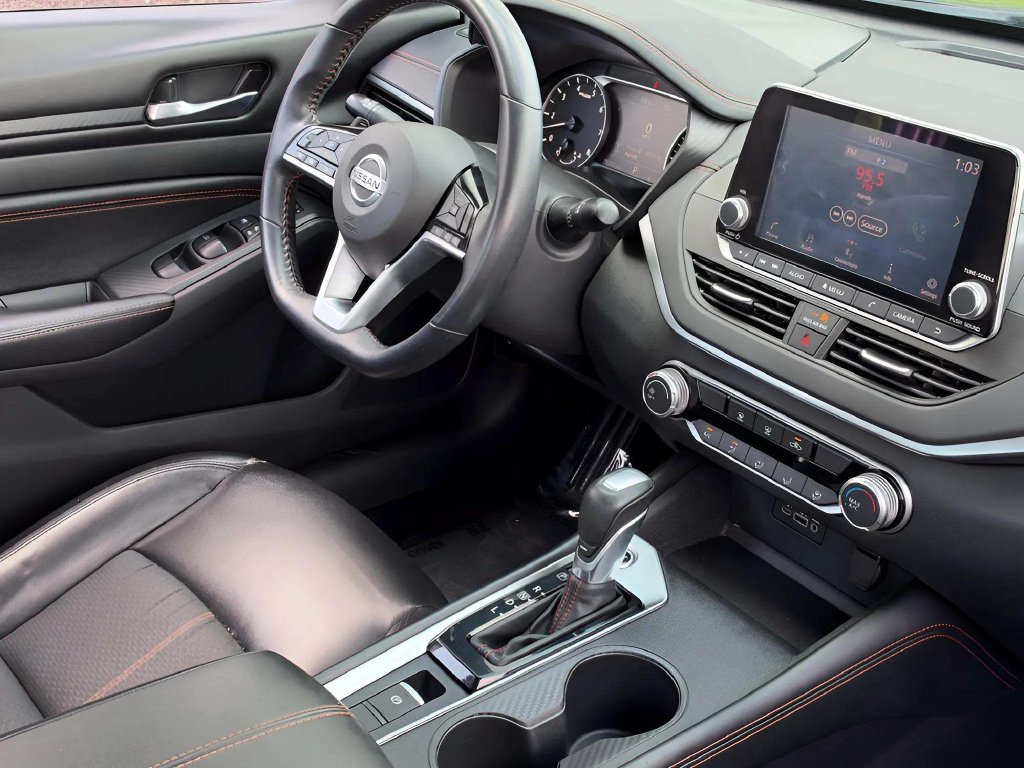 Used 2021 Nissan Altima 2.5 SR AWD/4WD image 6