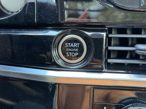 Used 2022 Nissan Pathfinder Platinum w/ Lighting Package (N93) FWD image 24