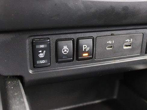 Used 2023 Nissan Frontier SV w/ SV Convenience Package RWD image 19