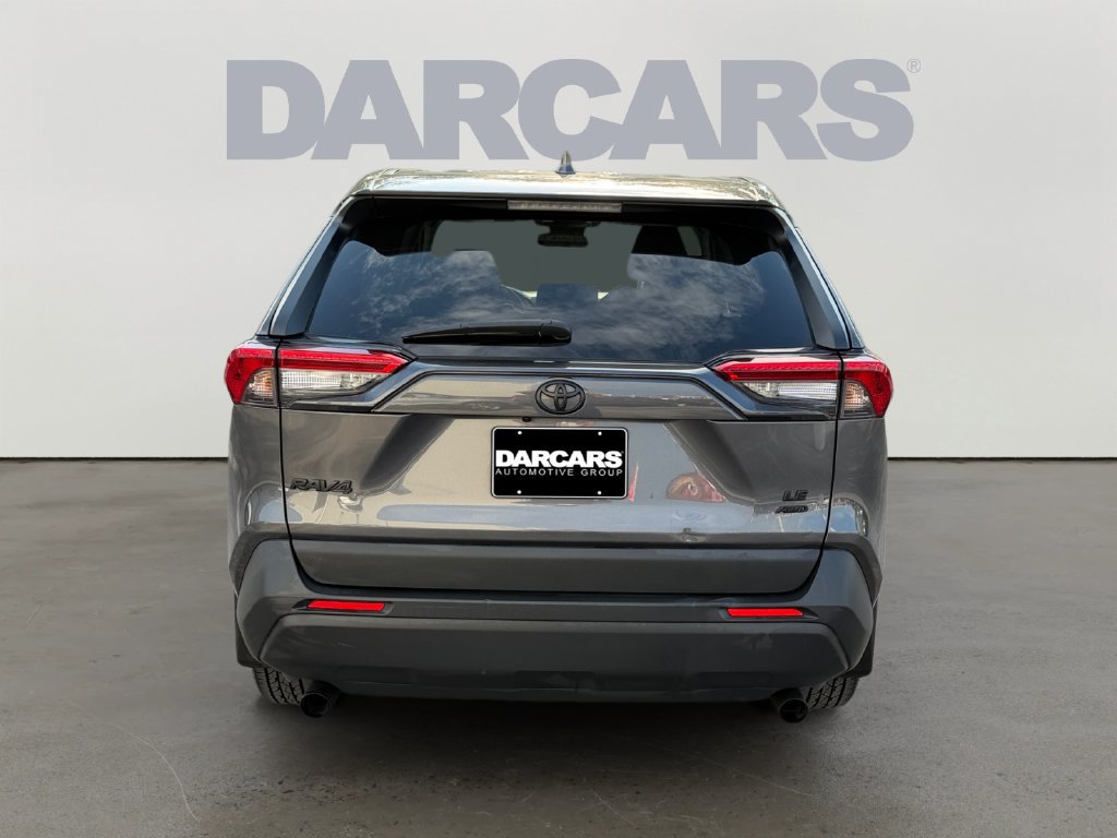 Used 2022 Toyota RAV4 LE AWD/4WD image 6