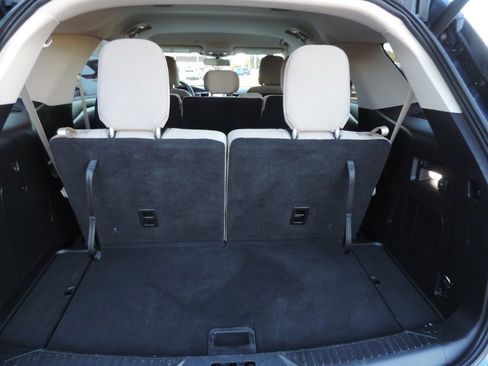 Used 2020 Ford Explorer 2WD image 12