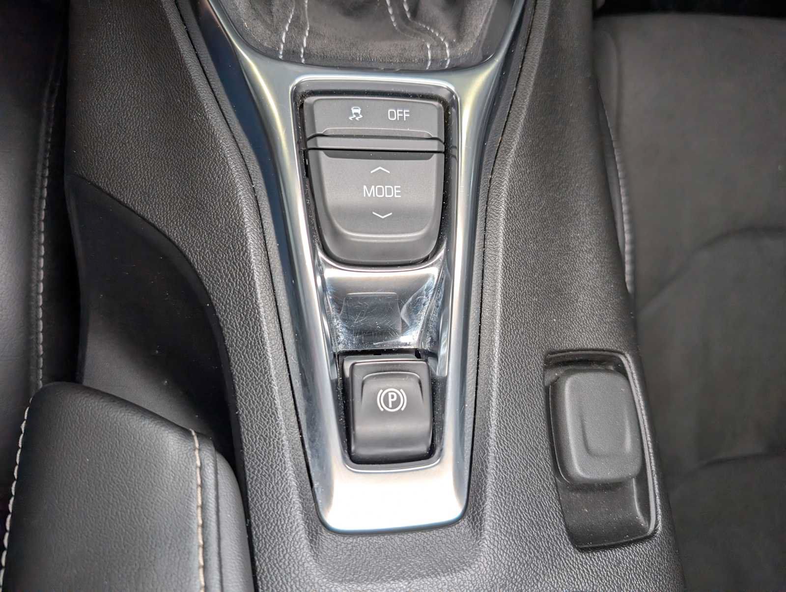 Used 2018 Chevrolet Camaro SS RWD image 24