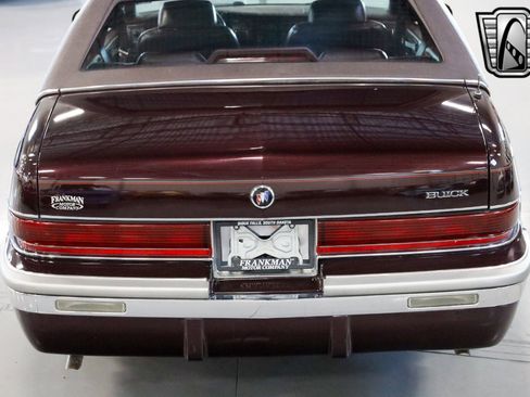 Used 1996 Buick Roadmaster Limited image 6