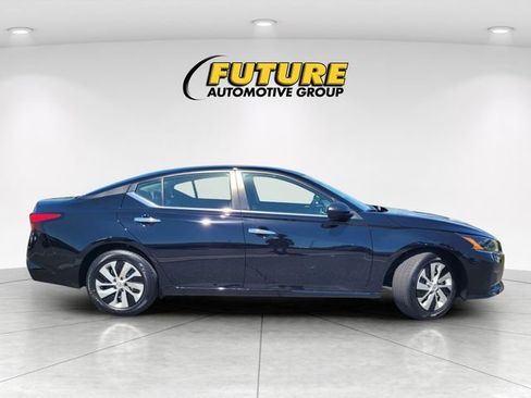 Certified 2025 Nissan Altima 2.5 S FWD image 3