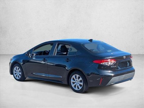 Used 2020 Toyota Corolla LE image 7