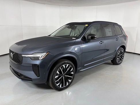 New 2026 Volvo XC90 T8 Ultra AWD/4WD image 4