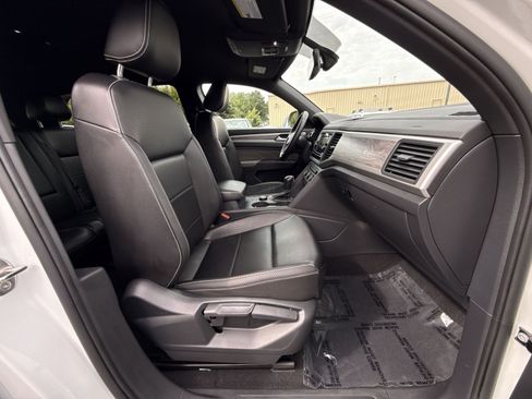 Used 2022 Volkswagen Atlas Cross Sport SE AWD/4WD image 28